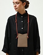 Smart Phone Bag - Lamaro, Functionality and Understated Elegance